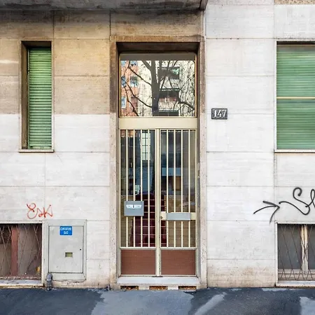 Luvi - Lorenteggio Apartament Mediolan